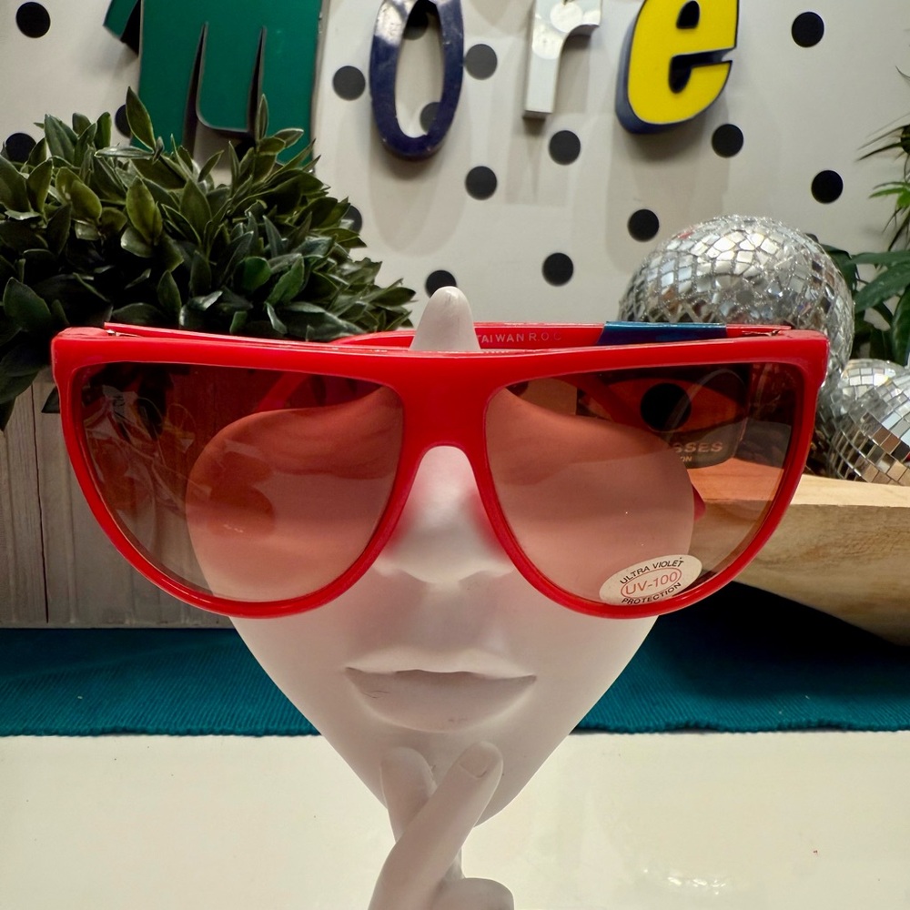 True Vintage 1970s 1980s Cool Ray Red Unisex Windsheild Aviator sunglasses